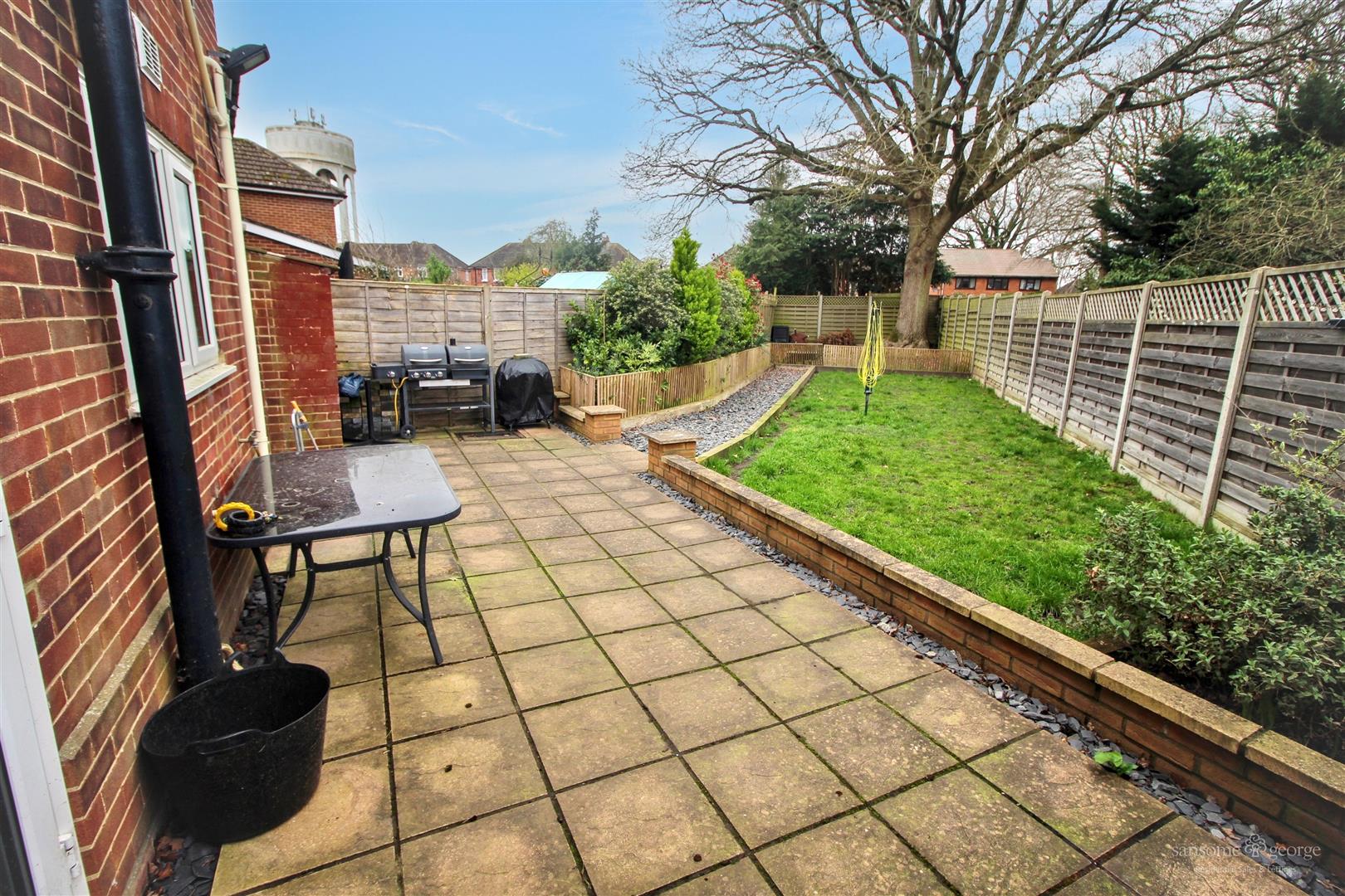 Portland Gardens, Tilehurst, Reading